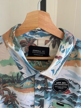 O’Neill NWT Traveler UPF 50+ Tropical Traverse Hawaiian Short Sleeve Shirt 2XL